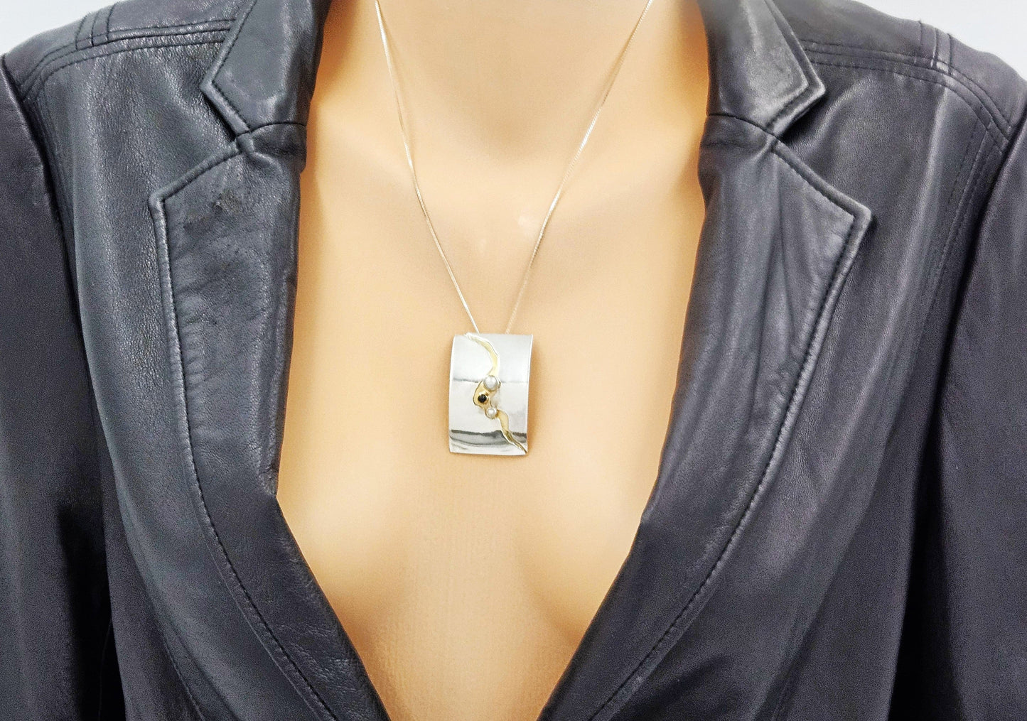 Elizabeth Prior Jewelry Elizabeth Prior Sterling 14K Amethyst Pearls Modernist Pendant Necklace 1990s